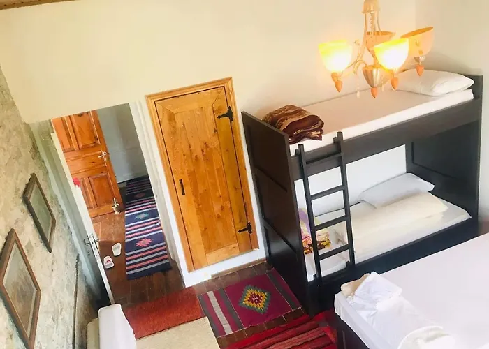 Flora's 'the Fir Gate' 3* Gjirokastër