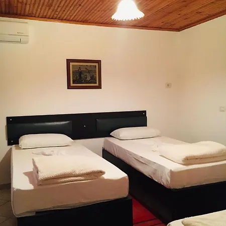 Flora's 'the Fir Gate' 3* Gjirokastër