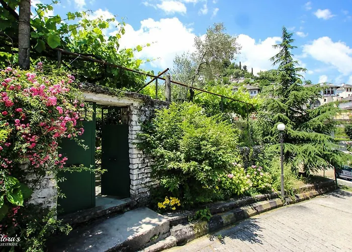 Flora's 'the Fir Gate' 3* Гирокастра